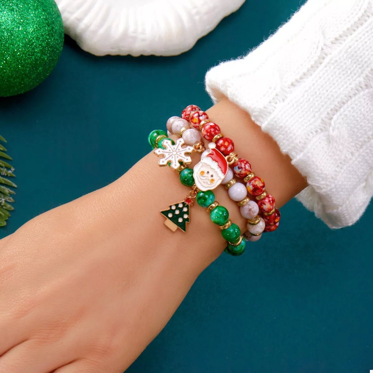 3 Piece Christmas Charm Beaded Bracelet - DicartluzeDicartluze14d2011b - f360 - 4070 - ae29 - a79352267386 - Max - Origin