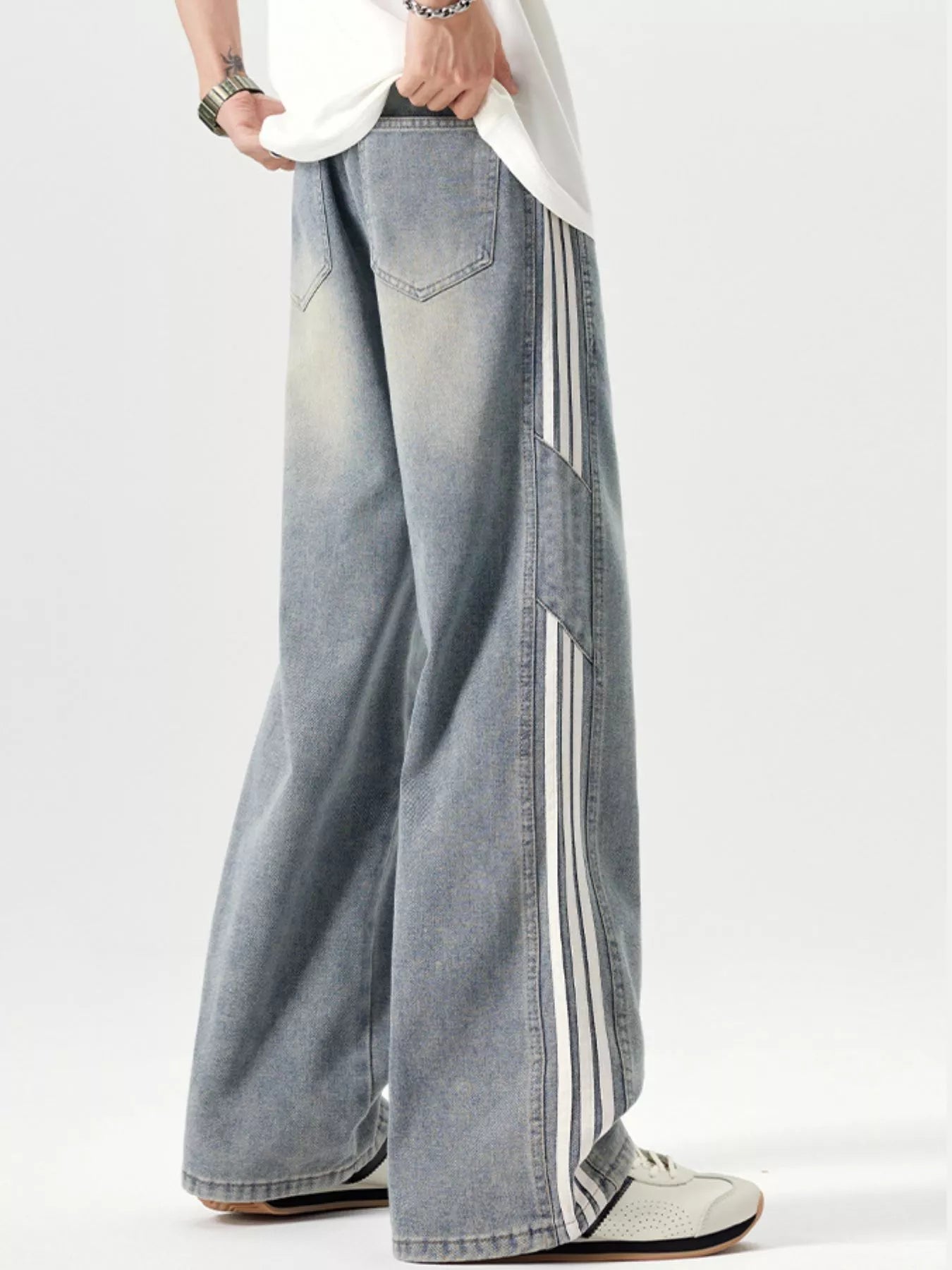Men's Plus Size Wide Leg Jeans with Side Stripes - DicartluzeDicartluze5d8b6843 - bbd4 - 4198 - b40d - 44a09e48d67e - Max - Origin