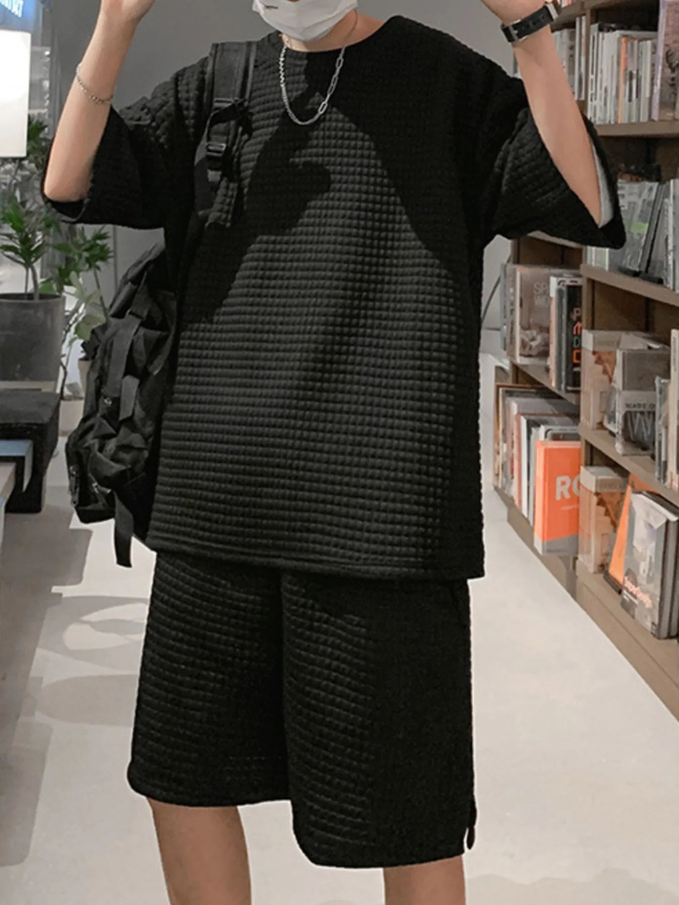 Men's Textured Short Sleeve T-Shirt and Shorts Set - DicartluzeDicartluze91f6feec - 7f9e - 44f9 - 8fbb - 105edeb6e497 - Max - Origin